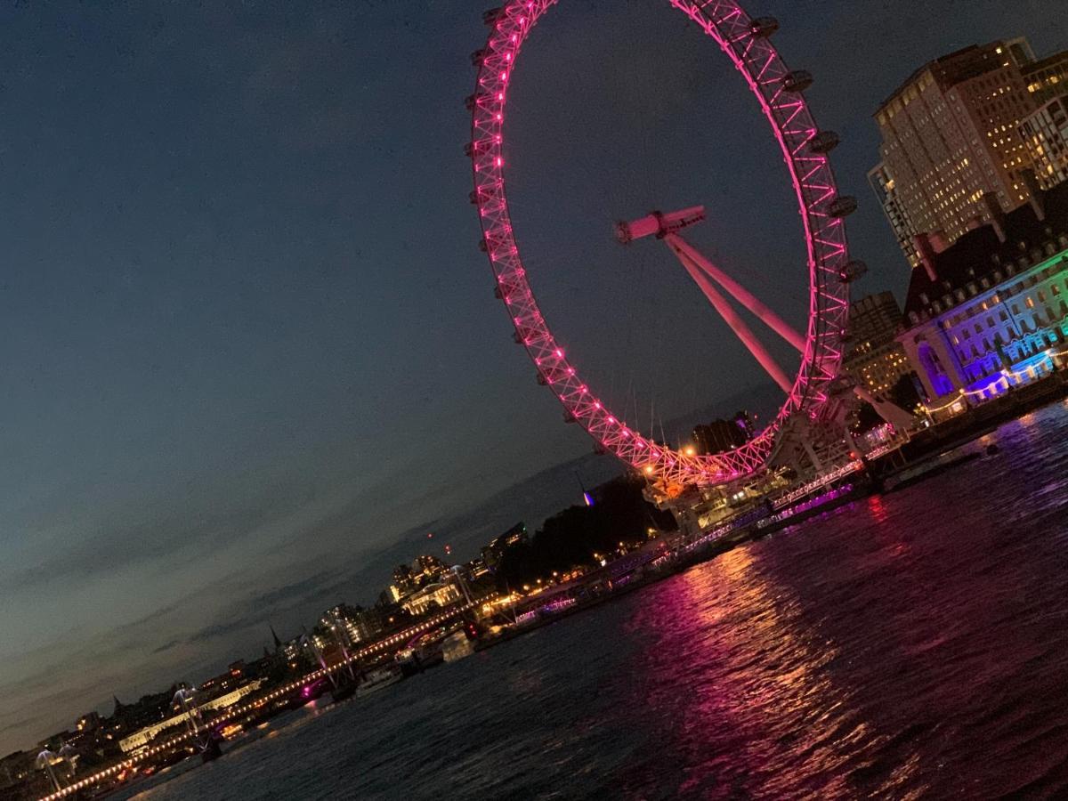 Luxury Riverside Apt With Easy Access To Central London, O2, Excel Centre And Parking Exteriör bild